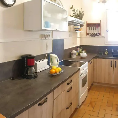 Maison Familiale 2 Etoiles A 150m De La Avec Terrasse, Jardin Et Parking Prive - Fr-1-229c-673 *