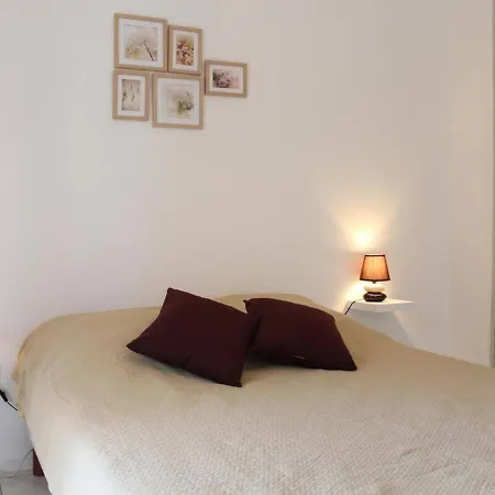 Maison Familiale 2 Etoiles A 150m De La Avec Terrasse, Jardin Et Parking Prive - Fr-1-229c-673 Holiday home *